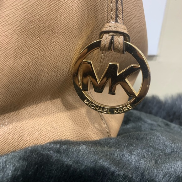 Authentic Michael kors handbag euc - Picture 2 of 8